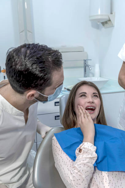 Best Cracked Tooth Emergency Dentist  in Northview, MI